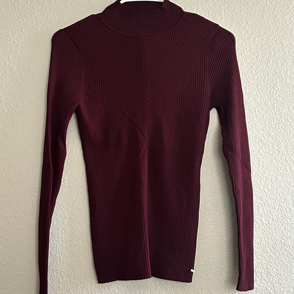 Ted Baker Maroon Ribbed Mock Neck‎ Long Sleeve Top